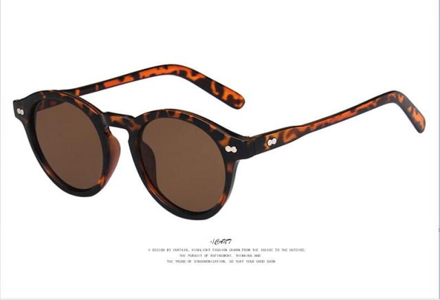 New Sunglasses Men Women Vintage Rivet Sun Glasses Fashion Brand Designer Retro Glasses Female Driver Goggles